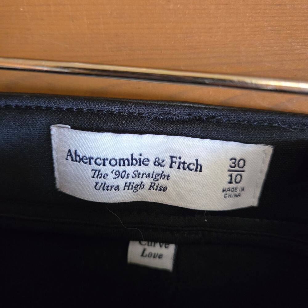 Abercrombie & Fitch 90's Straight Ultra High Rise Vegan Leather Pant 30 Black 10 - Picture 3 of 5